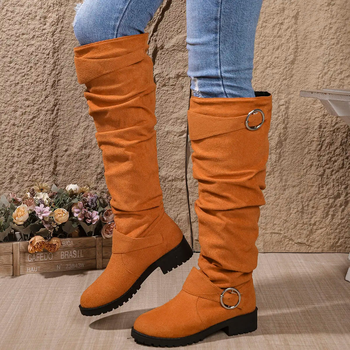 Bottes genou hautes en simili-suede avec détail boucle