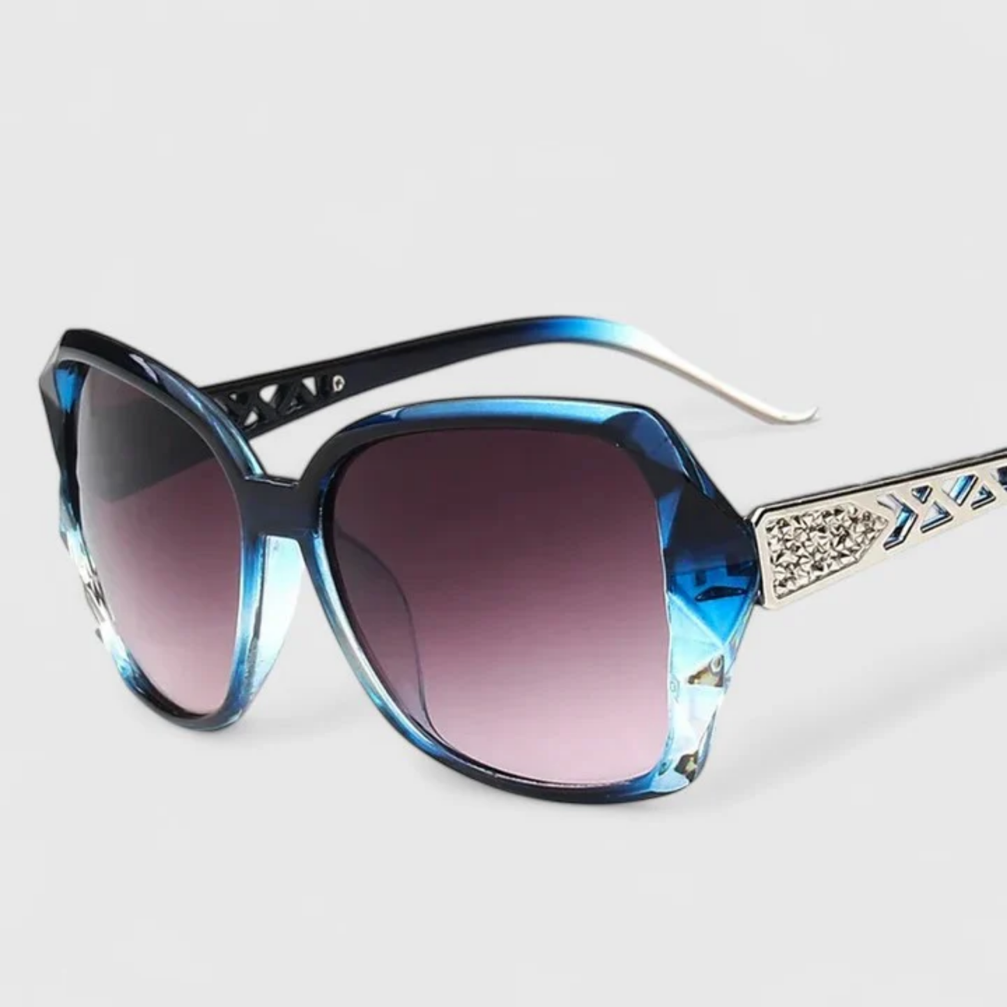 Lunettes de Soleil Femme Oversize – Monture Élégante avec Détails Raffinés