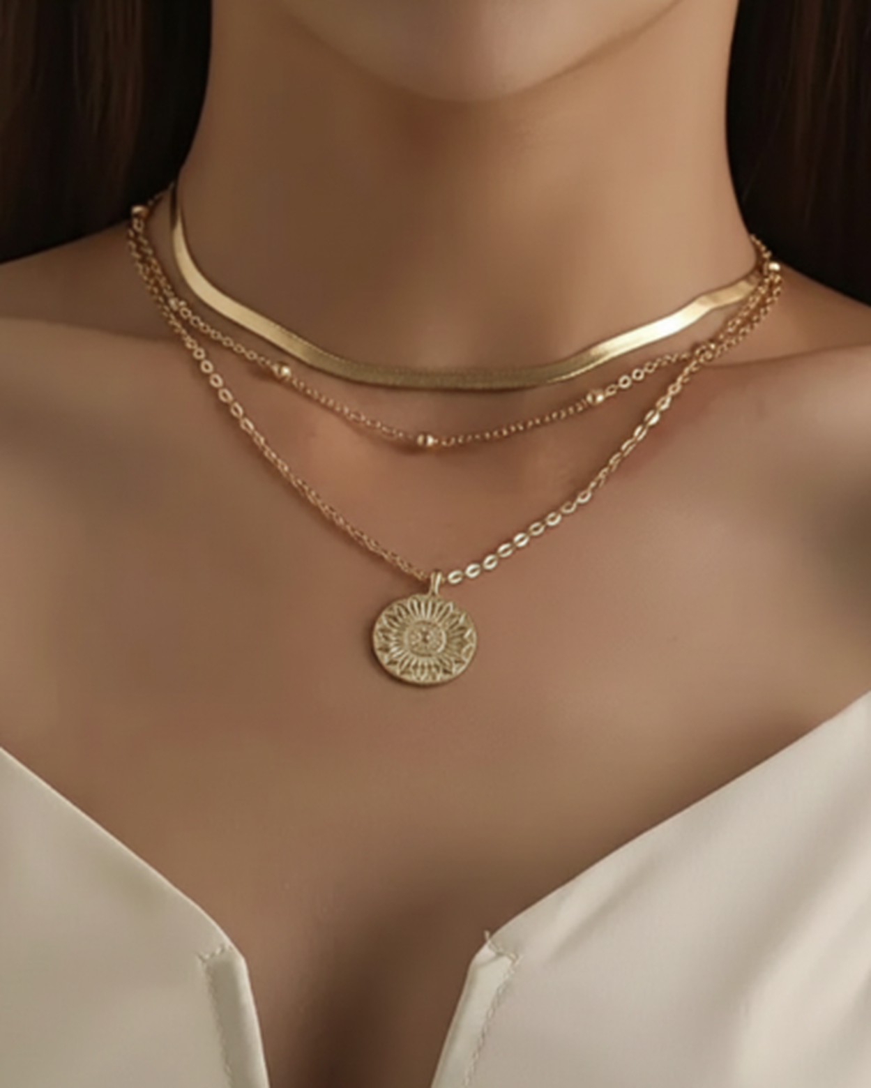 Collier Multi-rangs Bohème avec Chaîne Serpent et Pendentif Médaille Soleil