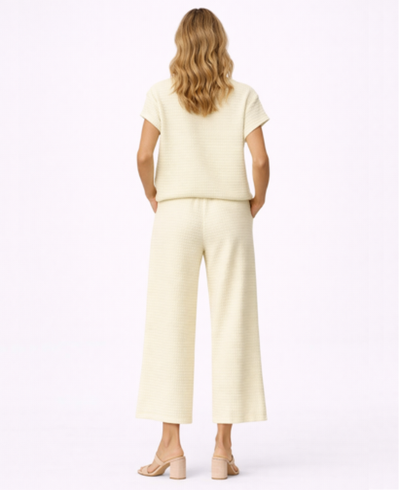 Ensemble femme top manches courtes et pantalon large texturé