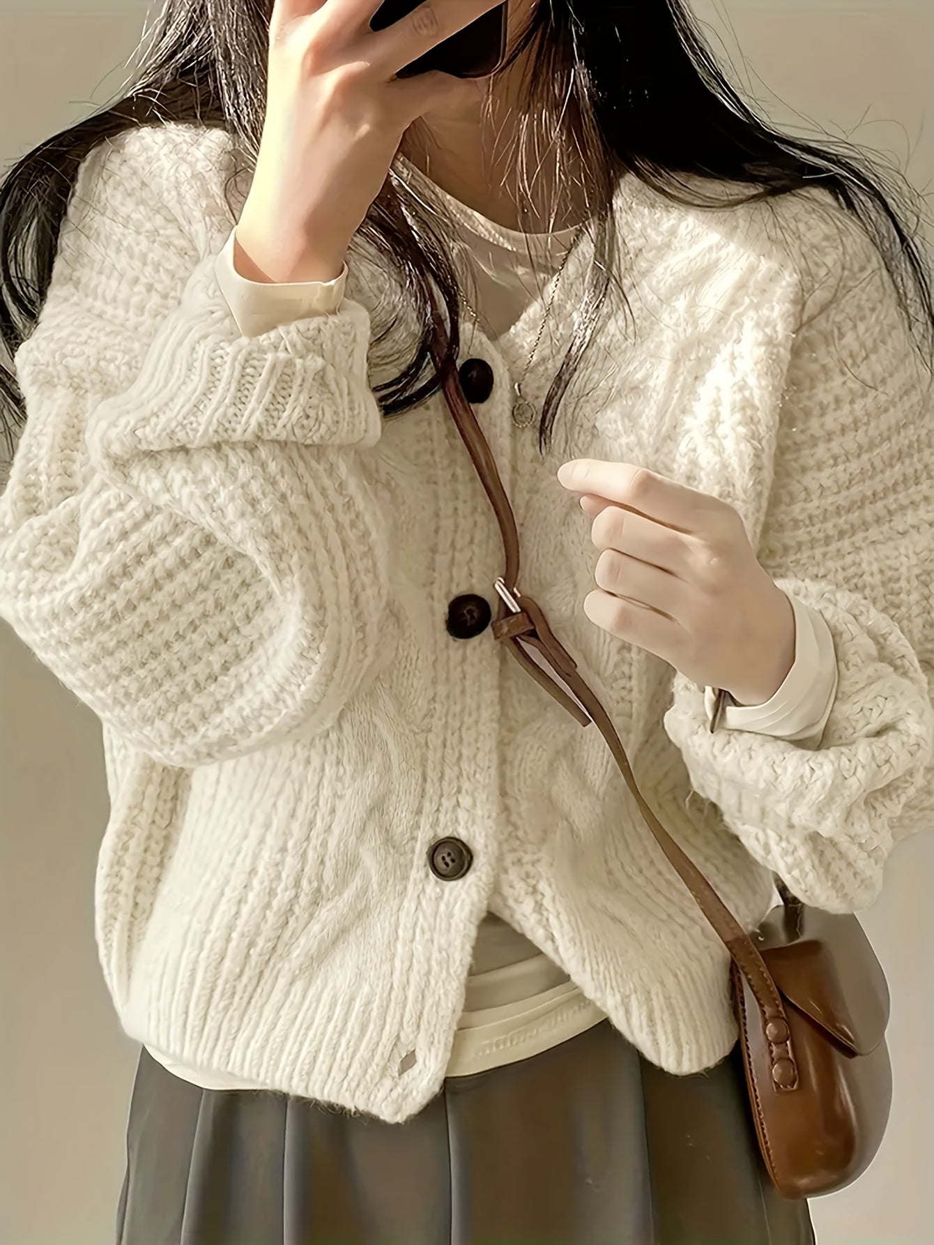 Gilet torsadé chunky abricot, porté