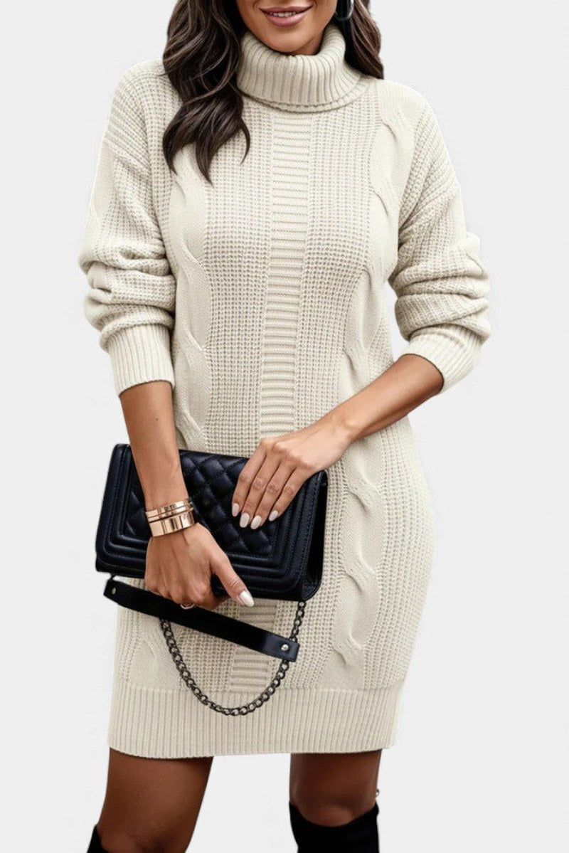 robe en maille pour femme avec col roulé, modèle portant la robe