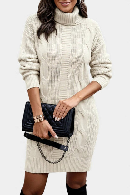 robe en maille pour femme avec col roulé, modèle portant la robe