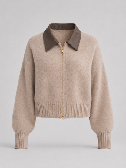 cardigan en maille douce, porté avec des jeans et des baskets
