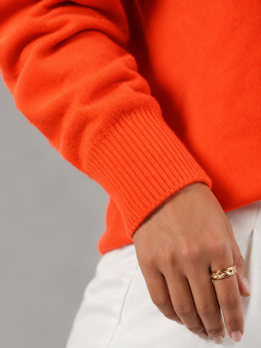 pull en maille douce pour femme avec col montant, couleur orange