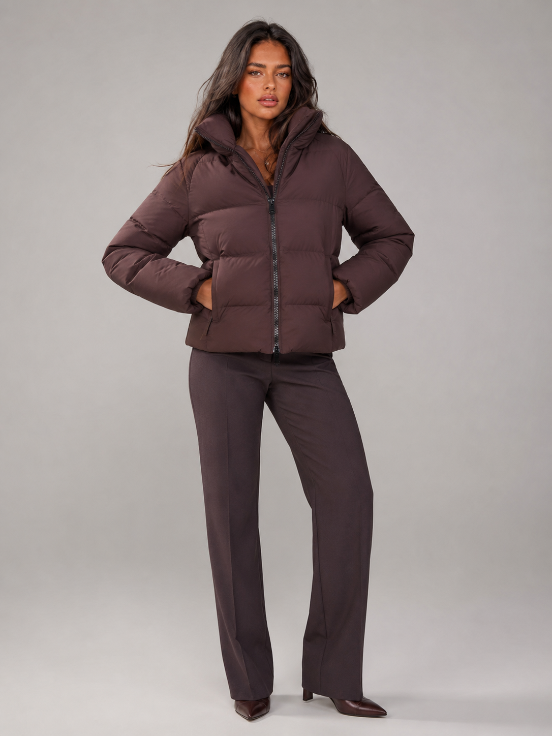 Veste pour femme à fermeture éclair et ceinture, vue de face