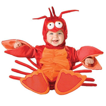 Bébé portant une combinaison de Halloween motif homard, vue de face