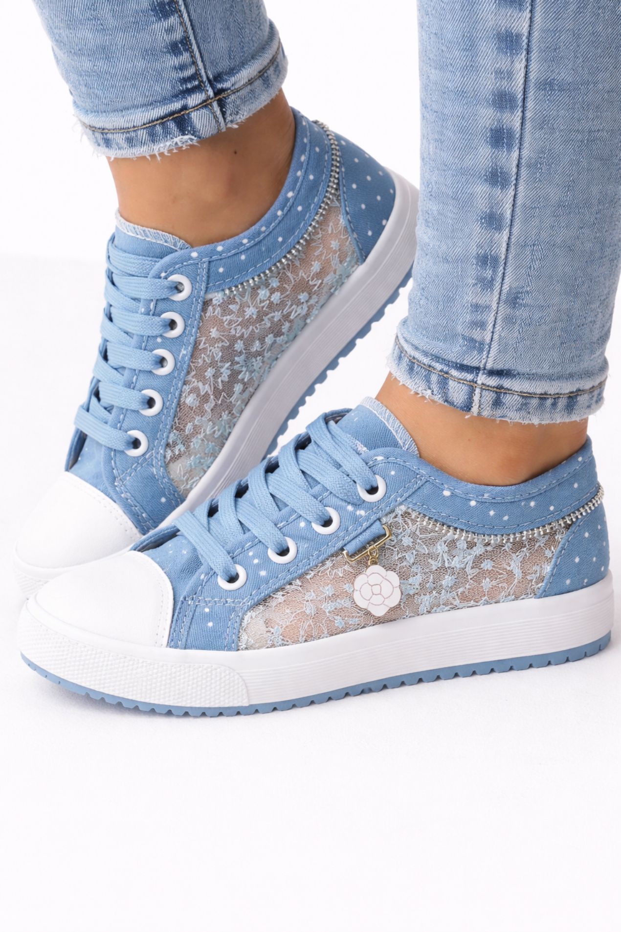 Sneakers Donna in Pizzo – Scarpe da Ginnastica Leggere con Motivo Floreale