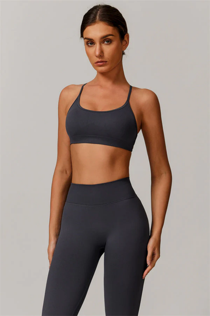Completo Sportivo Donna Seamless – Reggiseno a Fascia con Incrocio sulla Schiena e Leggings Modellanti