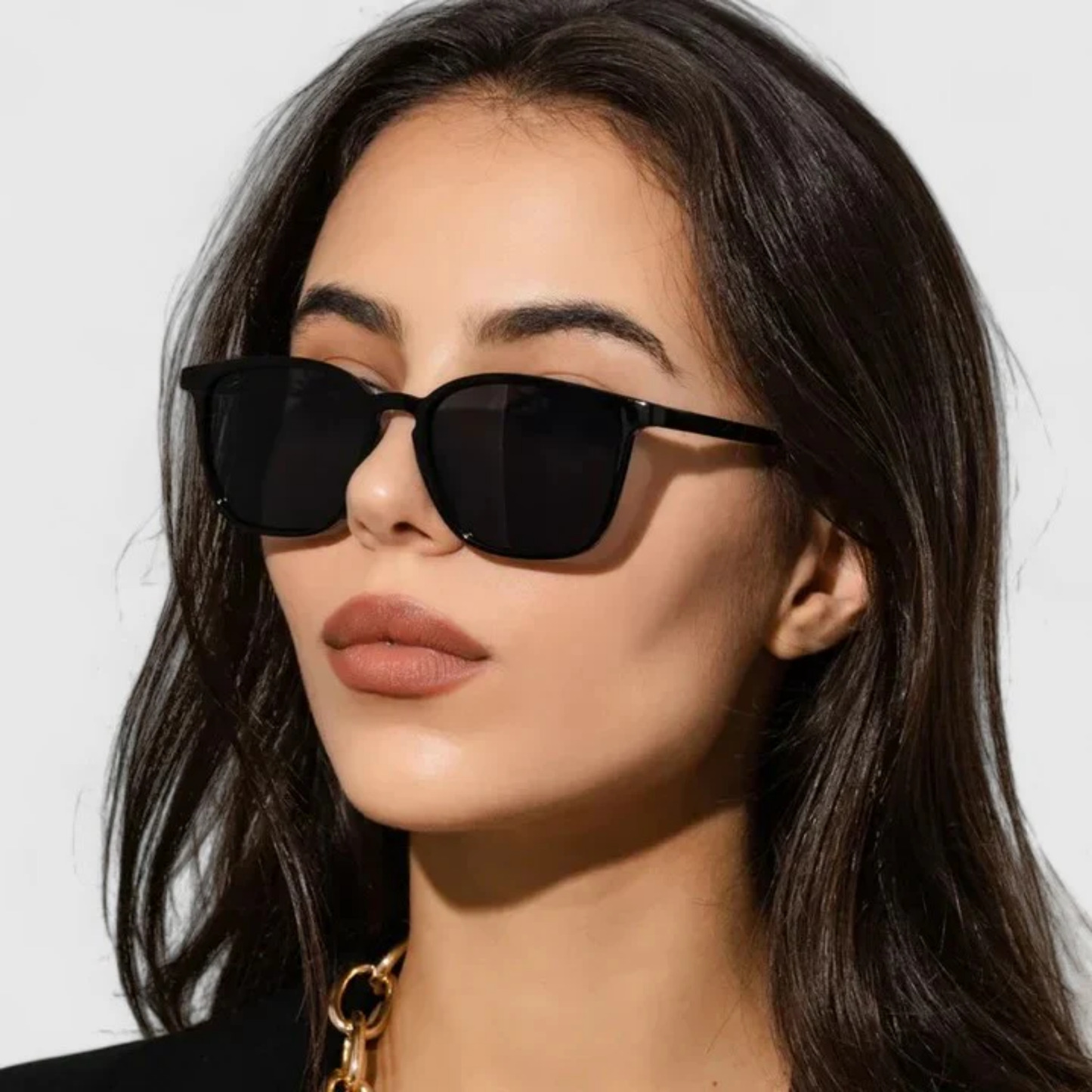 Occhiali da Sole Donna – Montatura Tartarugata e Forma Rettangolare Elegante