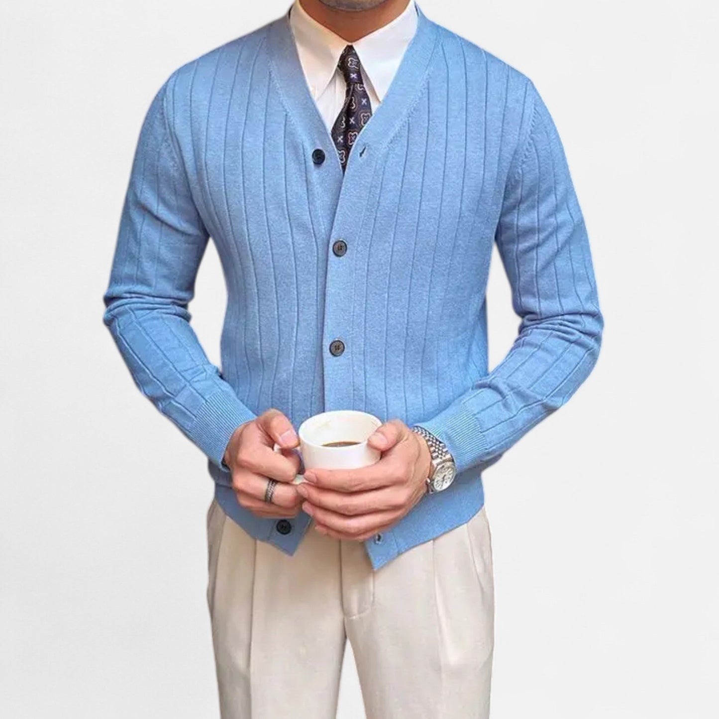Cardigan homme col V bleu ciel, vue de face
