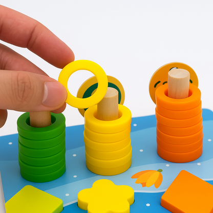 Détail du plateau Montessori avec chiffres et formes