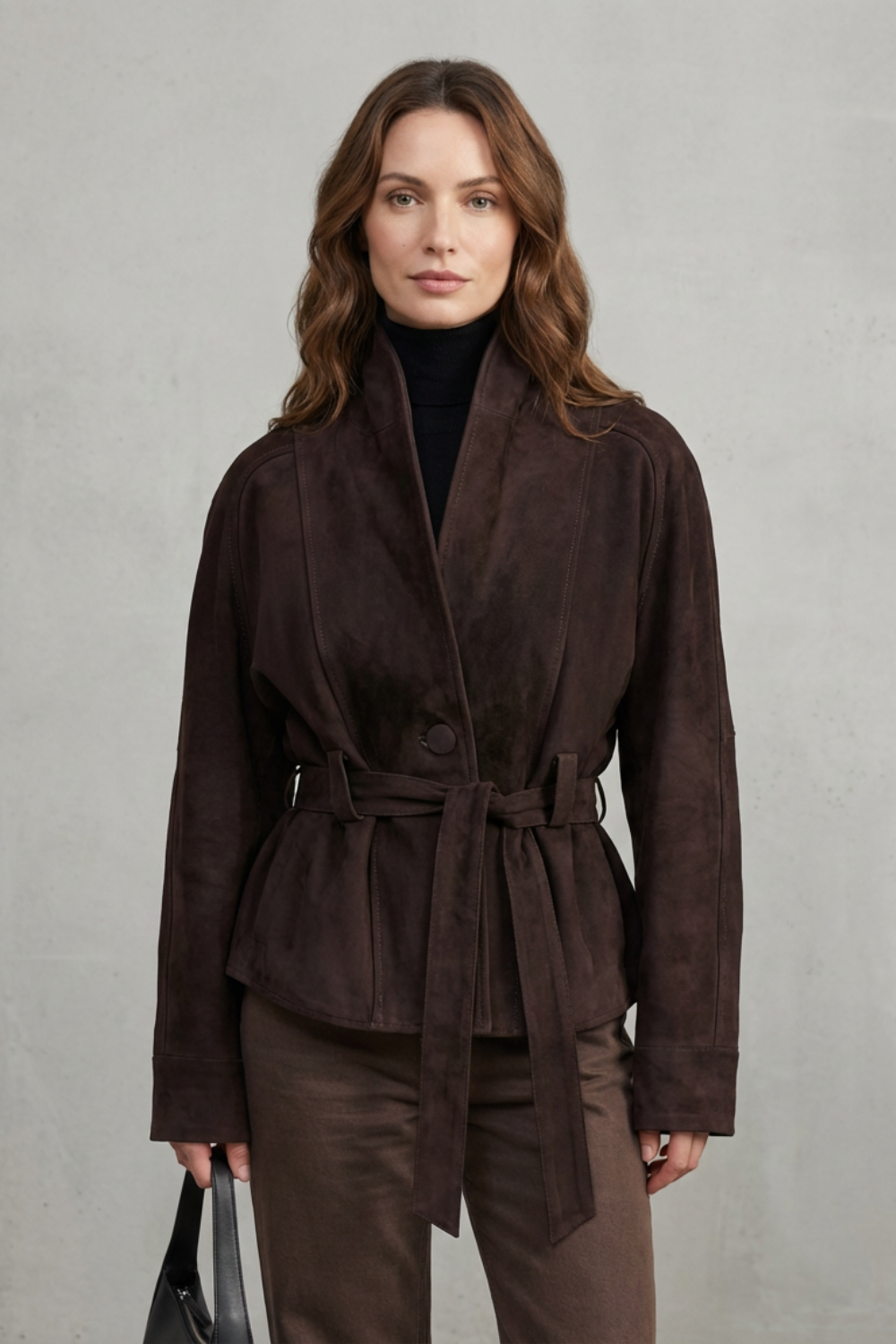 Veste courte en laine croisée, détail des revers