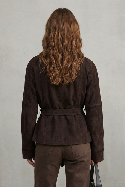 Veste courte en laine croisée, détail ceinture