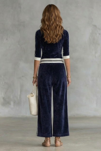 Ensemble velours bleu marine, vue arrière