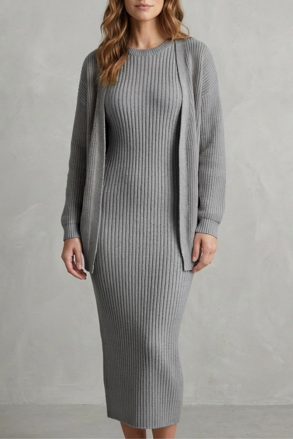 Ensemble robe pull maille gris argenté et cardigan, vue de face