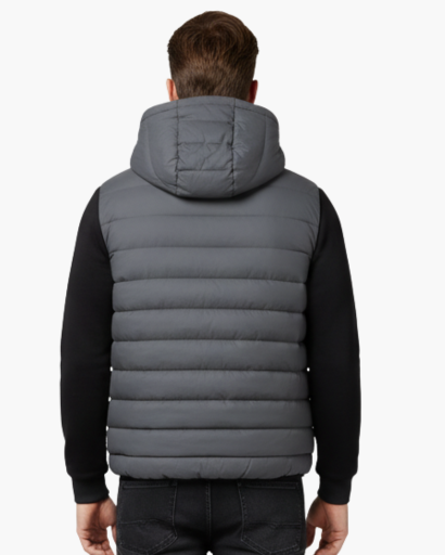 Veste matelassée homme à capuche portée en ville