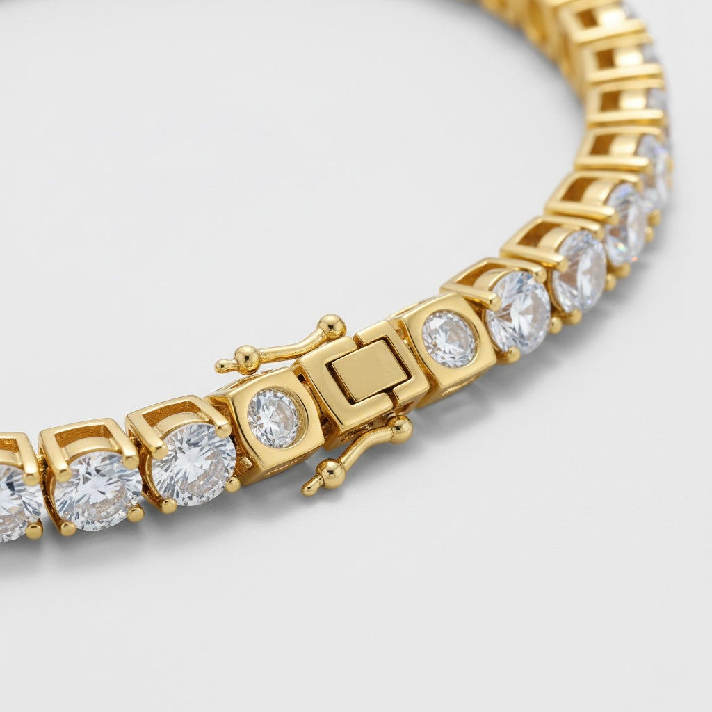 bracelet tennis zircons argentés, gros plan brillance