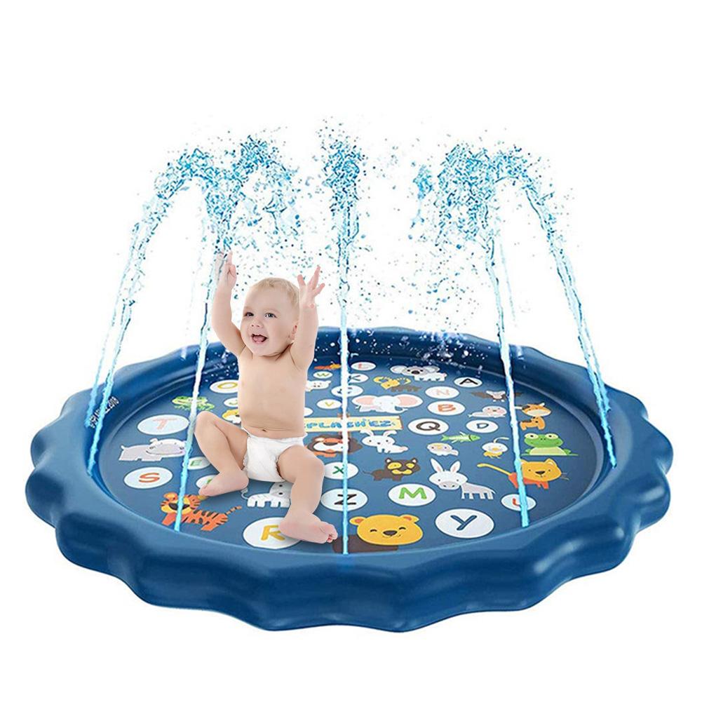 Tapis d'eau arroseur raccordé à un tuyau de jardin pour jeu d'extérieur