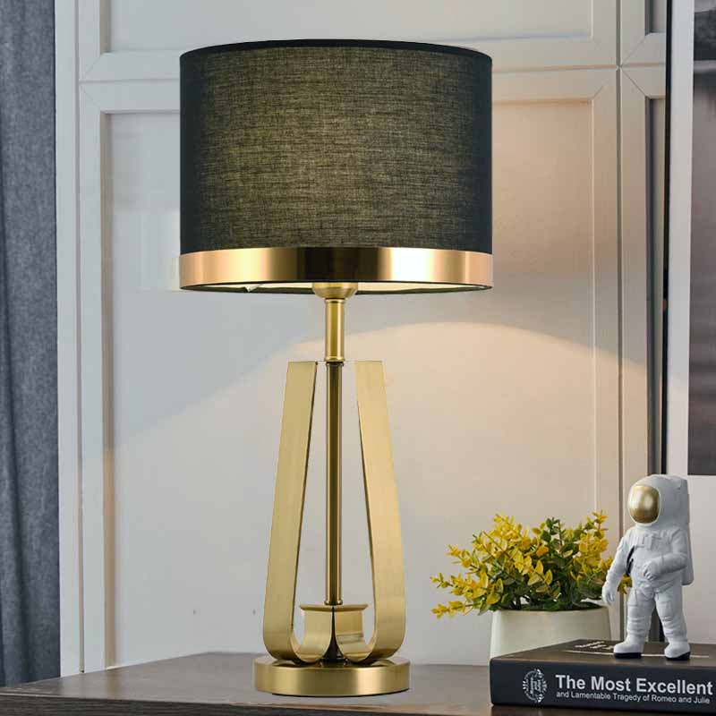 Lampe de table postmoderne, vue complète