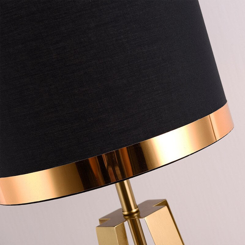 Lampe de table sur console