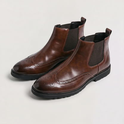 Bottines Chelsea brogue marron, porté