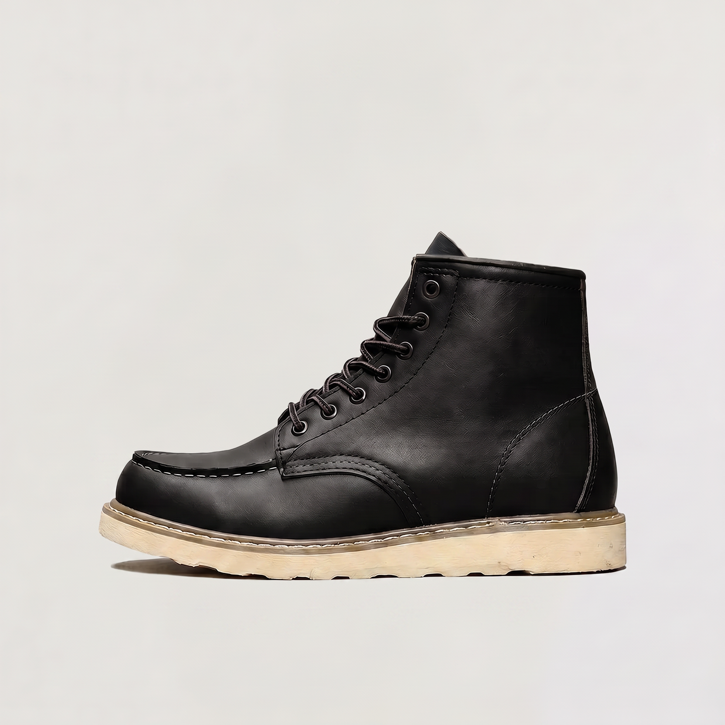 Bottines moc toe noires, vue de face