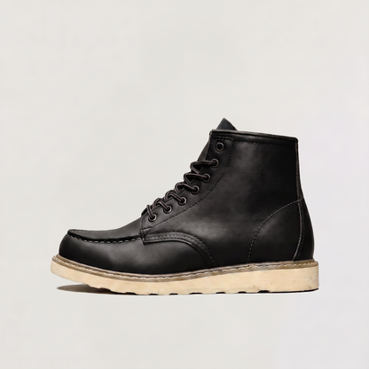 Bottines moc toe noires, vue de face