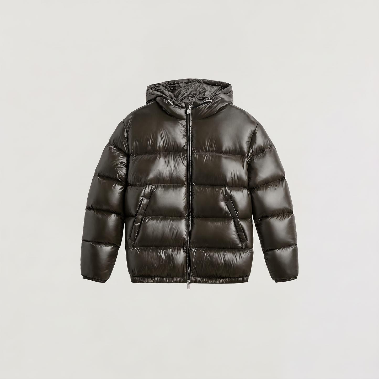 Doudoune brillante à capuche noire, détail zip