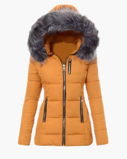 Doudoune longue femme à capuche fausse fourrure portée en hiver
