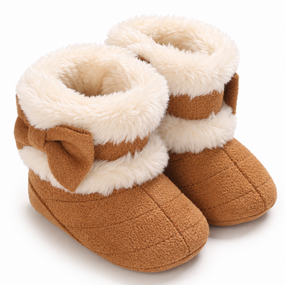 Bottines bébé beige en polaire avec nœud crème, chaussons d'hiver doux et chauds