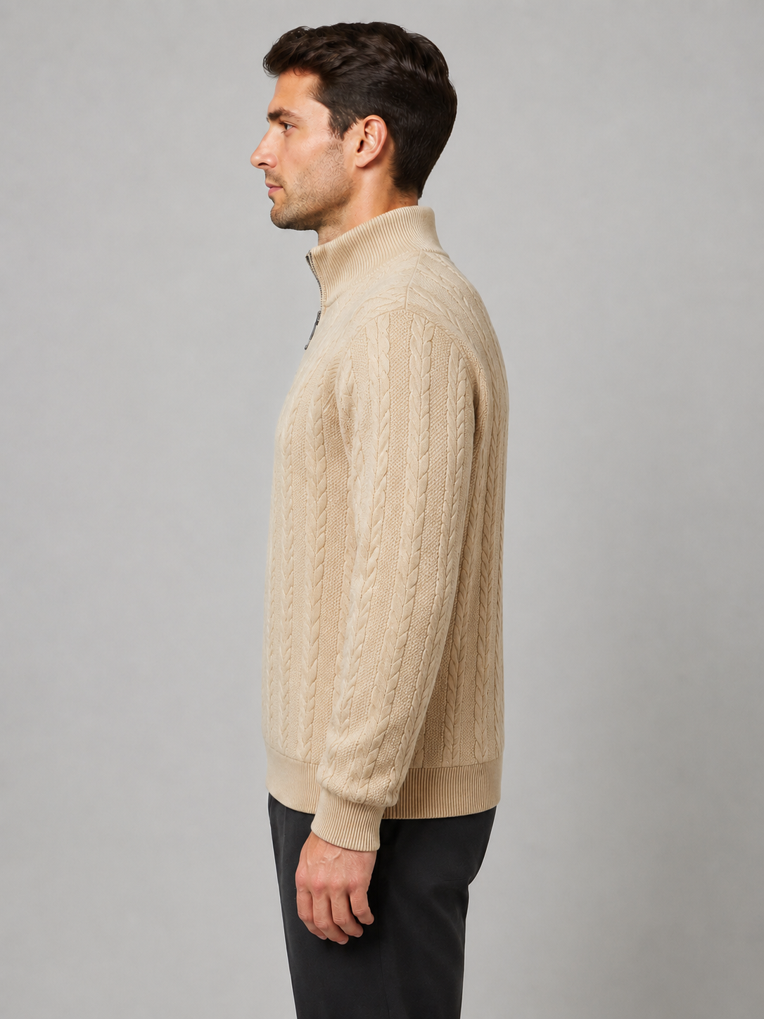Pull torsadé homme beige, détail texture