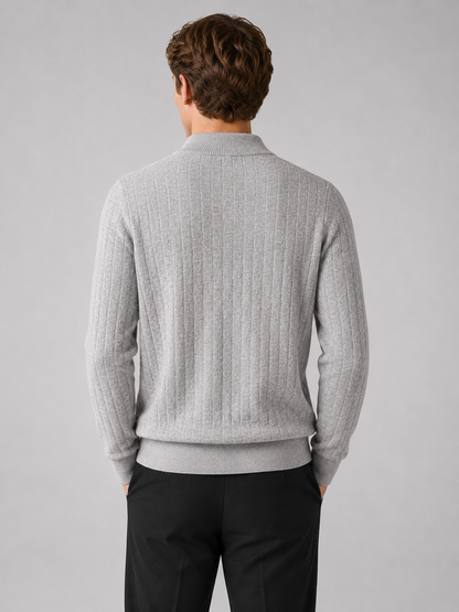 Pull col montant texturé gris clair, détail texture