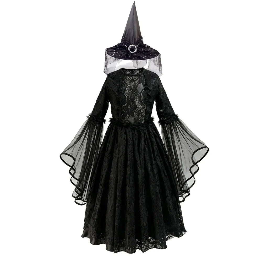 Robe gothique noire avec chapeau de sorcière assorti