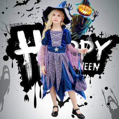 Fillette en robe et chapeau de sorcière étoilée tenant une baguette, fond graphique Joyeux Halloween