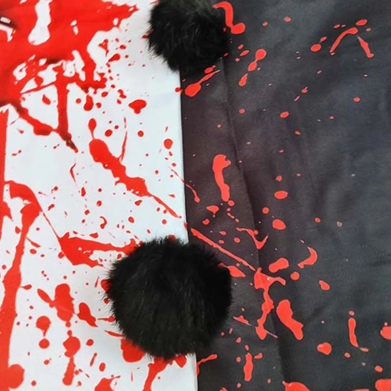 Costume clown effrayant homme, gros plan sur le tissu ensanglanté