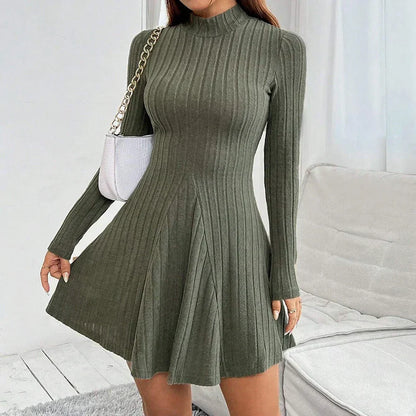 Robe Emma col montant verte, vue de face