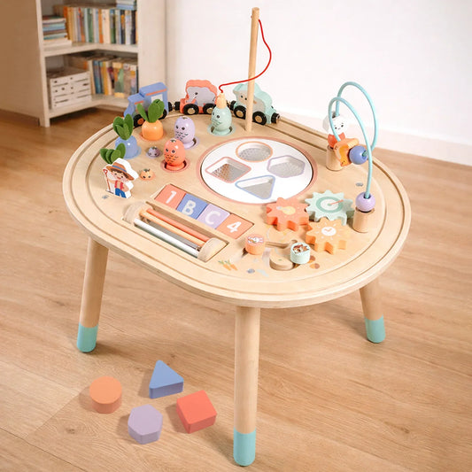 Table d'activités Montessori en bois 10 en 1 dans une chambre d'enfant