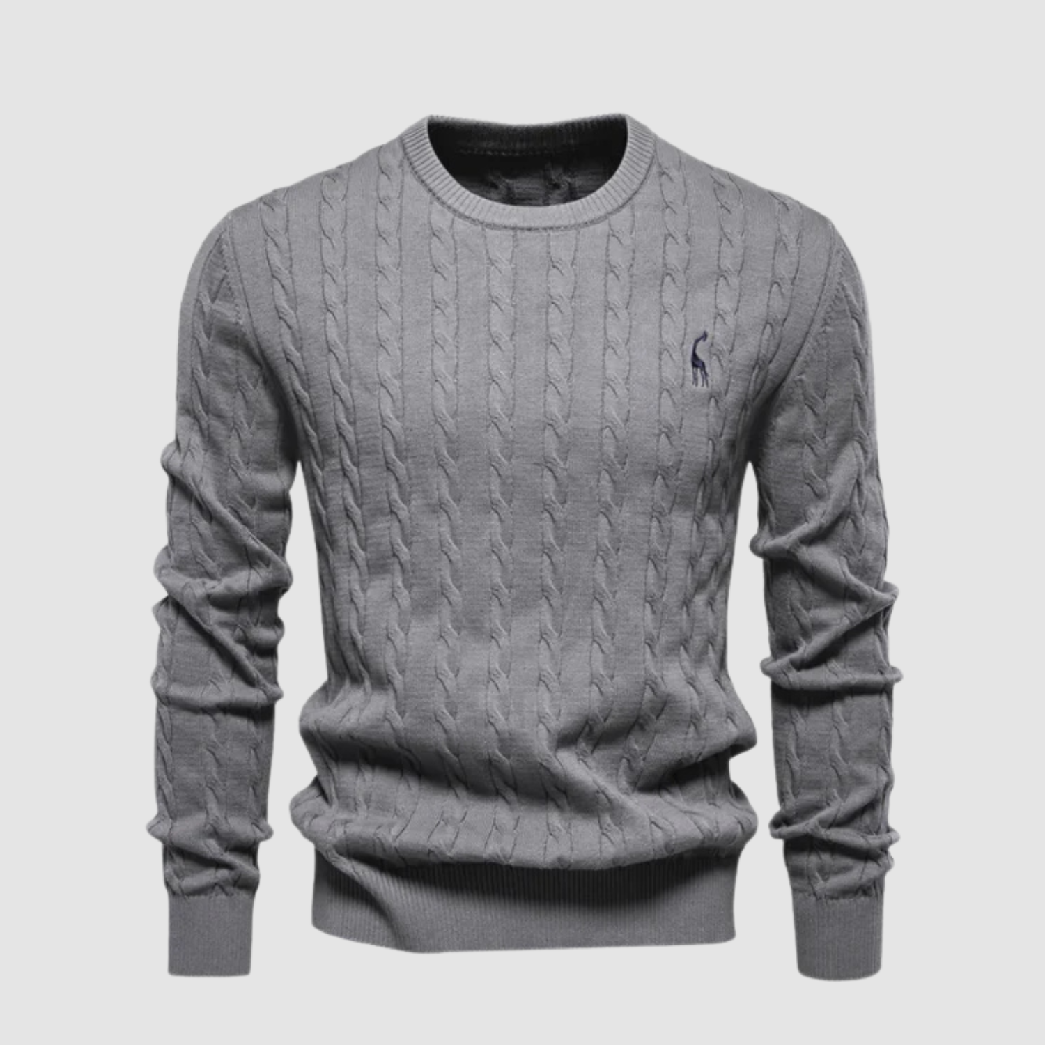 Pull homme en maille torsadée col rond porté en automne