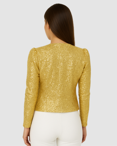 Veste courte femme à paillettes portée en soirée