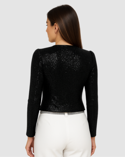 Veste courte femme à paillettes portée en soirée