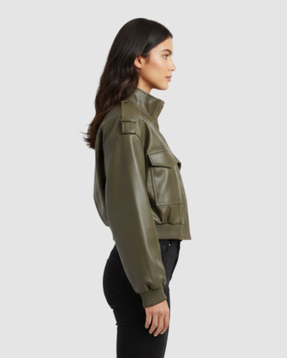Veste courte en cuir à col montant et poches cargo