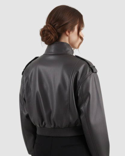 Veste courte en cuir à col montant et poches cargo
