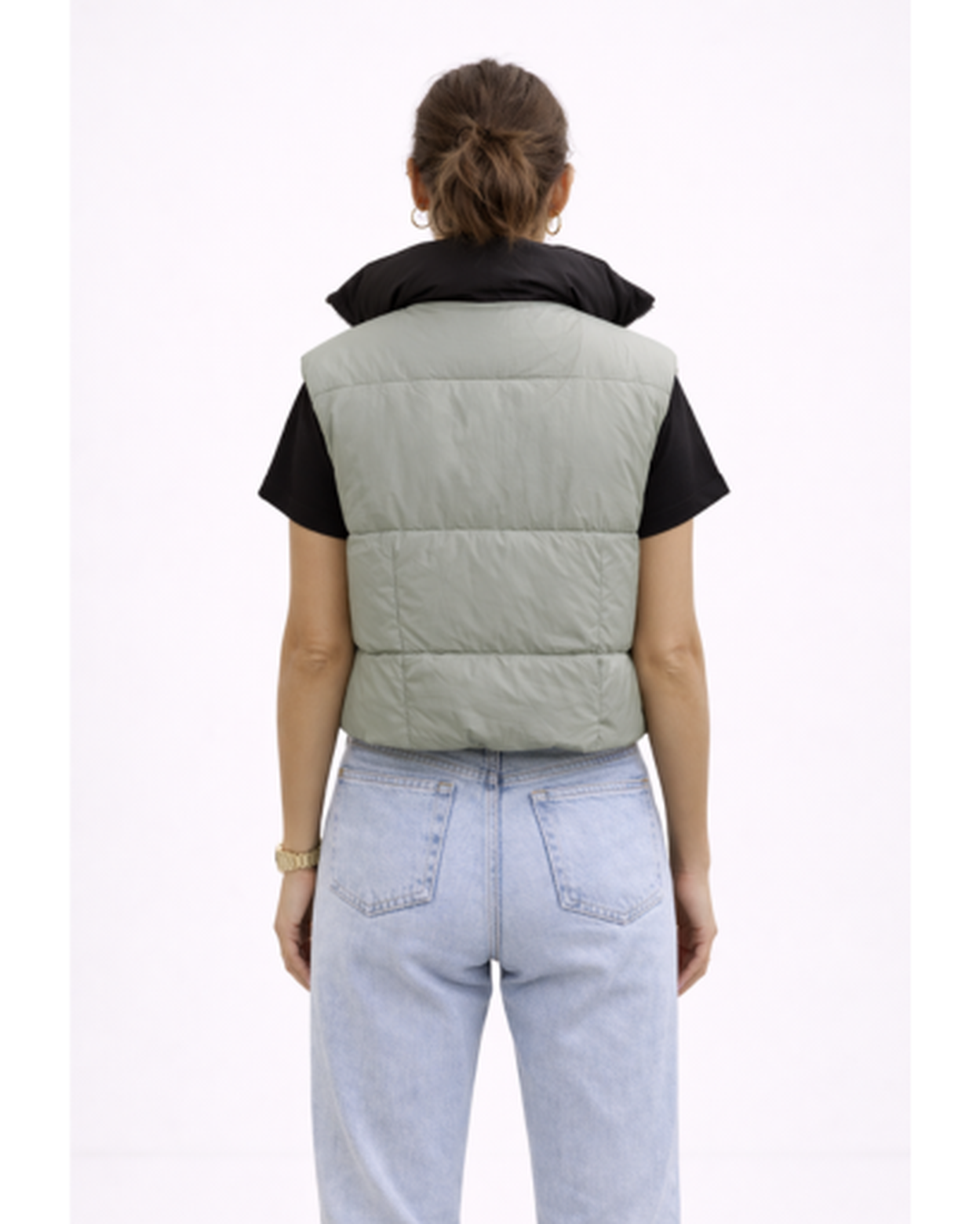 Doudoune sans manches femme portée, style automne hiver