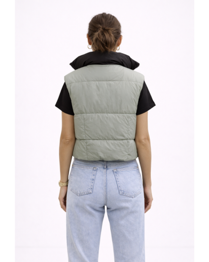Doudoune sans manches femme portée, style automne hiver