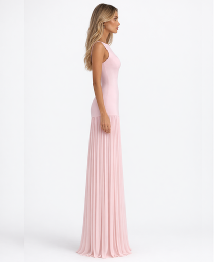 Robe longue ajustée sans manches avec jupe plissée fluide