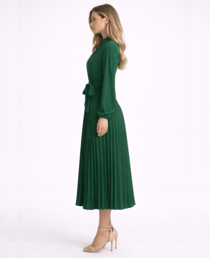 Robe midi plissée à manches longues avec col montant et ceinture