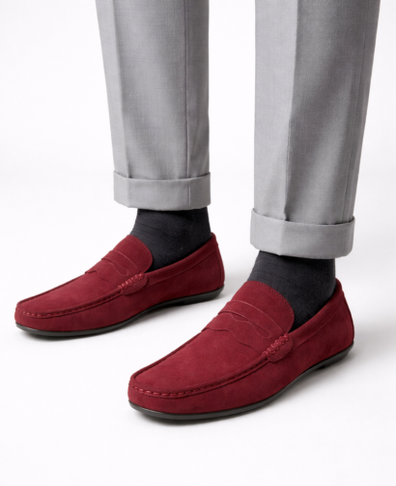 Mocassins homme en daim à enfiler avec couture apparente
