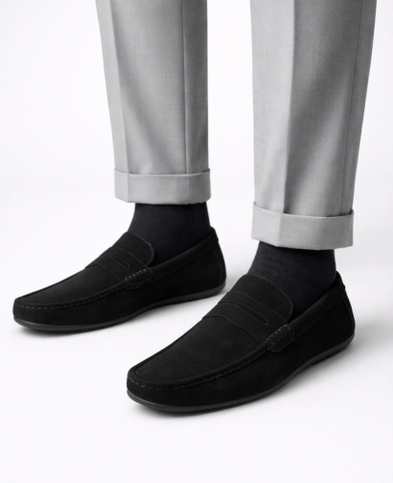 Mocassins homme en daim à enfiler avec couture apparente