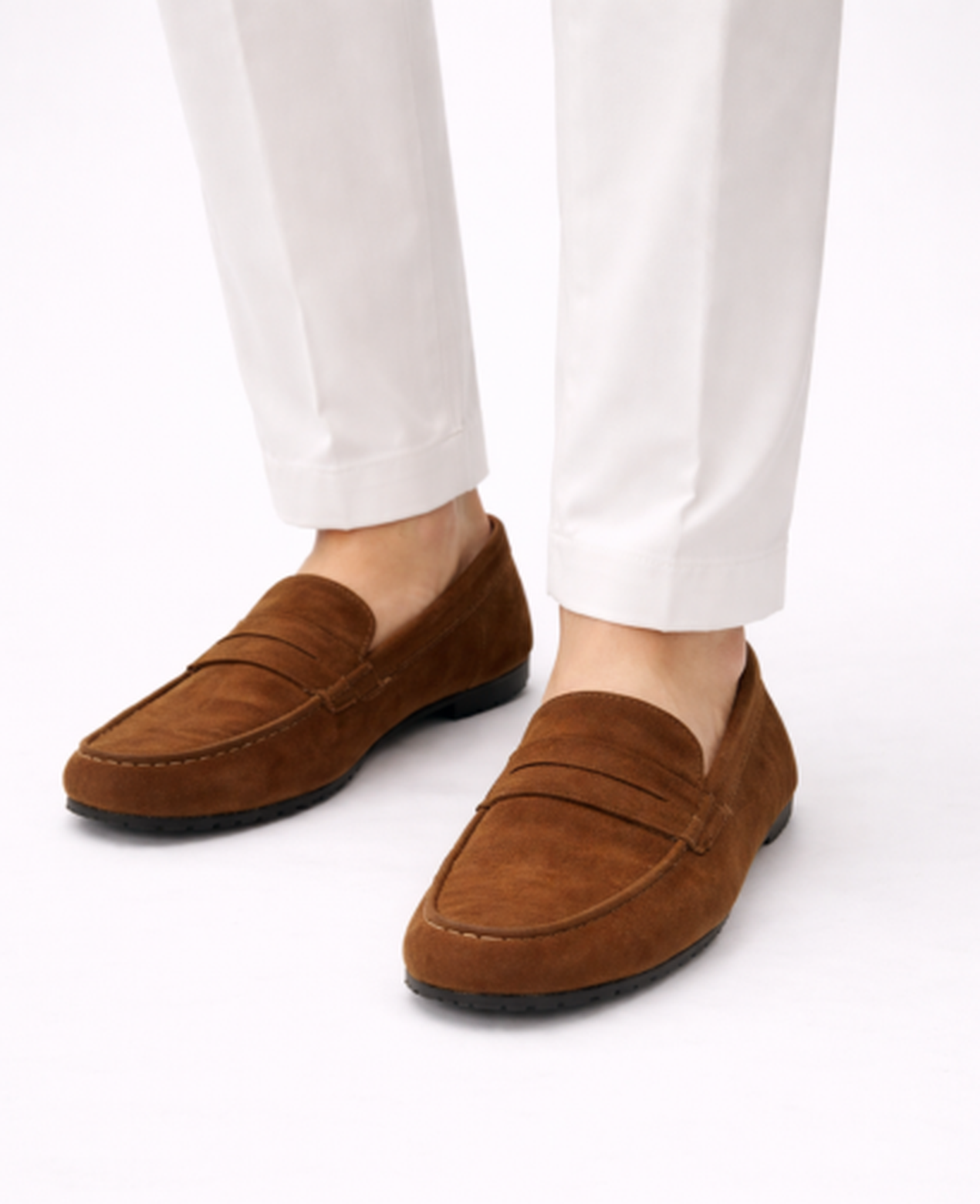 Mocassins homme en suédine coupe classique à enfiler